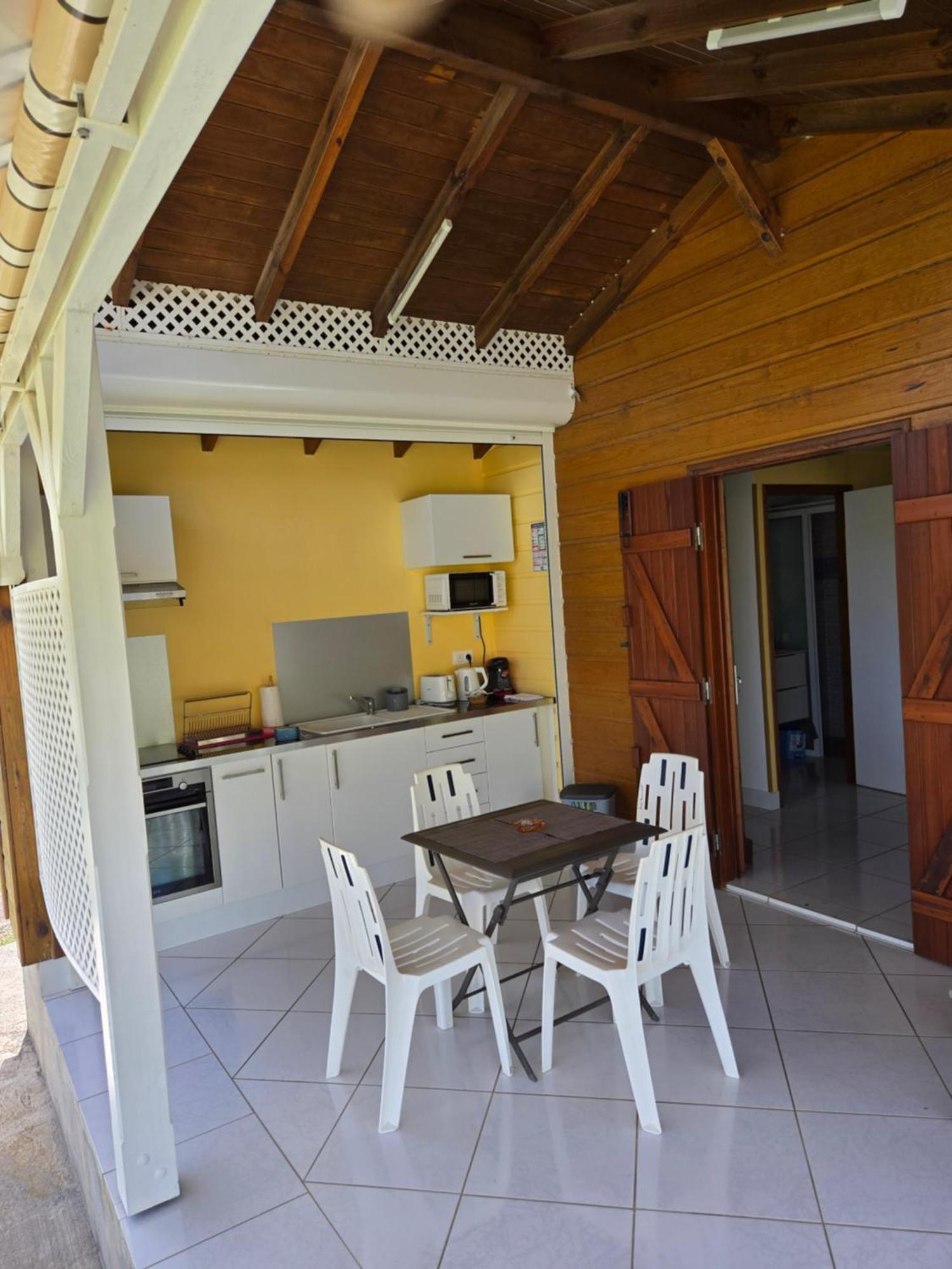 Bungalow Bo Sicrie Le Moule Exterior photo